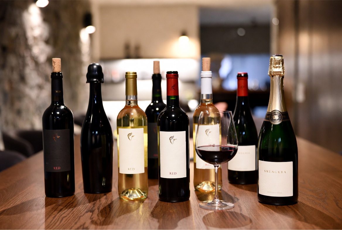 rasileiros de 2026: Uma selecção premium de tintos, brancos e espumantes nacionais.