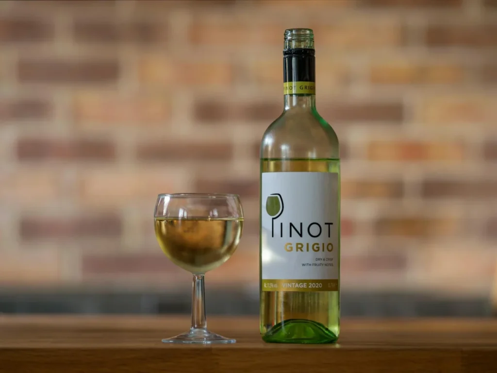 o-que-e-vinho-seco_1773159824-1024x768 Vinhos secos descomplicados: o que é vinho seco e sem medo